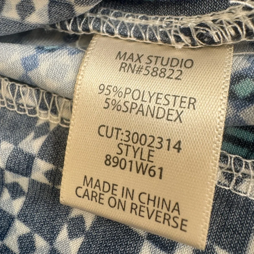 Max Studio elegant sleeveless